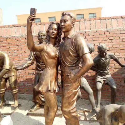 公園擺放玻璃鋼仿銅情侶人物雕塑