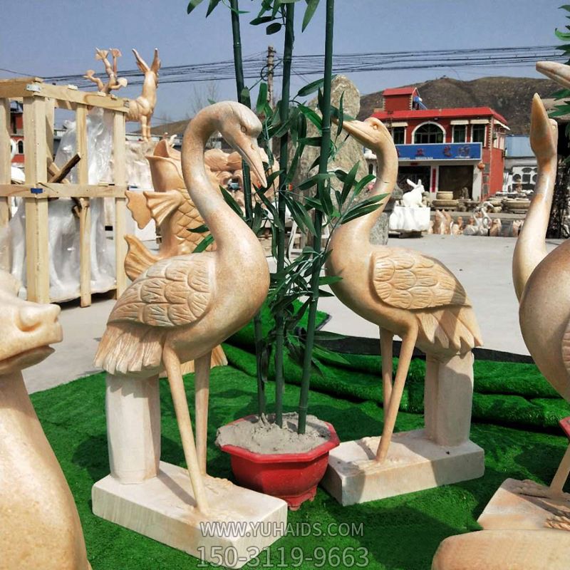 晚霞紅石雕公園戶外景觀丹頂鶴雕塑