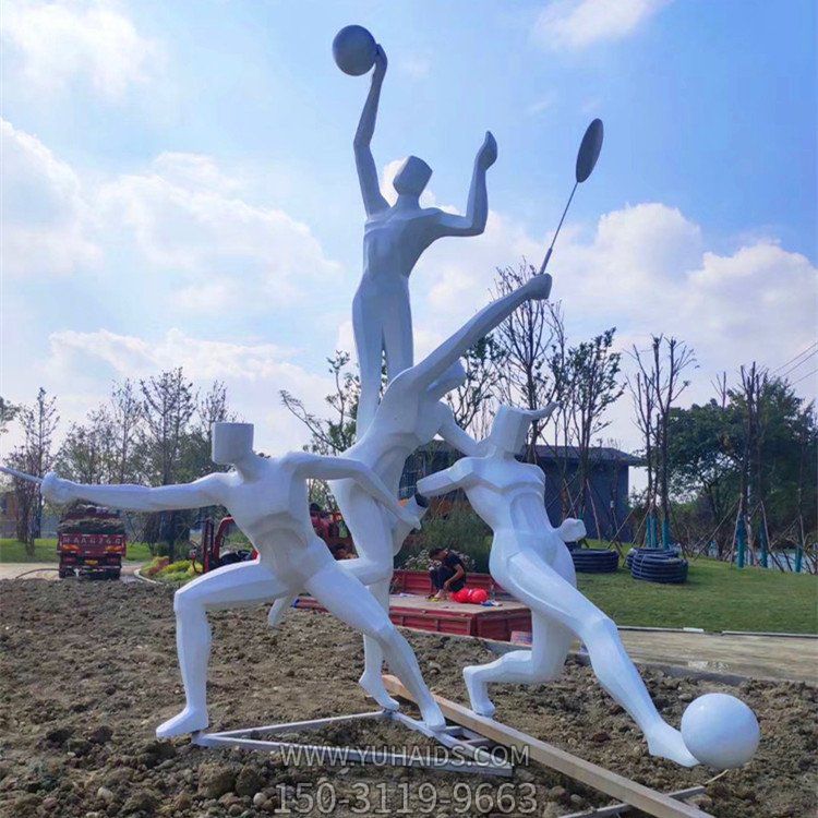 園林廣場(chǎng)不銹鋼運(yùn)動(dòng)的抽象人物景觀雕塑