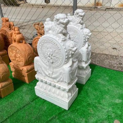 大理石獅子抱鼓石門墩，漢白玉、晚霞紅等石材雕刻