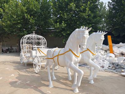 玻璃鋼+不銹鋼,馬拉車景觀雕塑