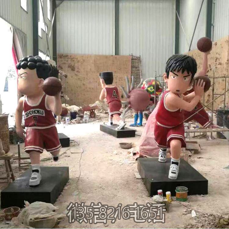 園林體育運動景觀玻璃鋼打籃球的卡通人物雕塑