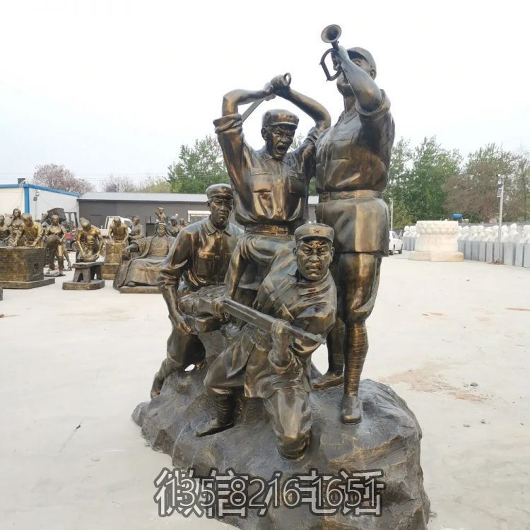 玻璃鋼仿銅沖鋒抗戰人物雕塑