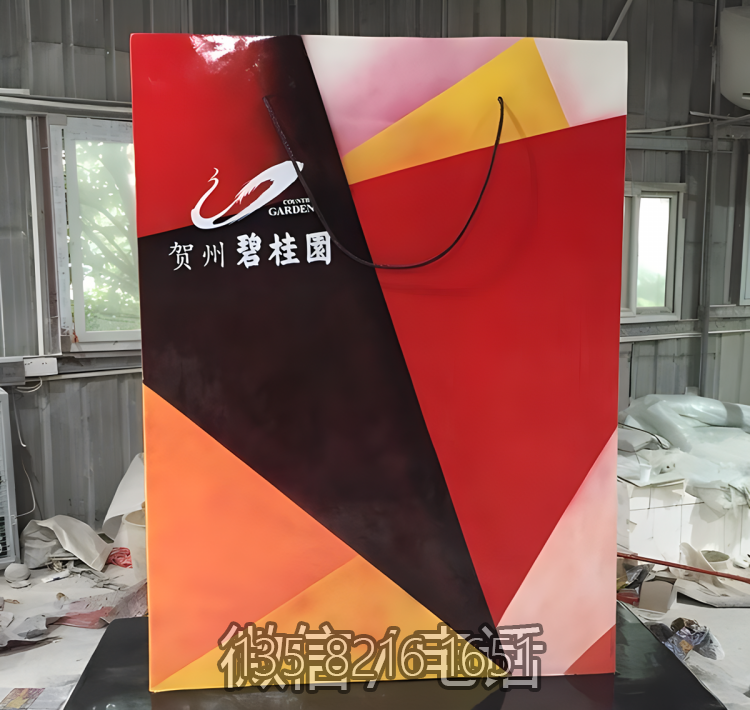 不銹鋼噴漆手提袋子雕塑