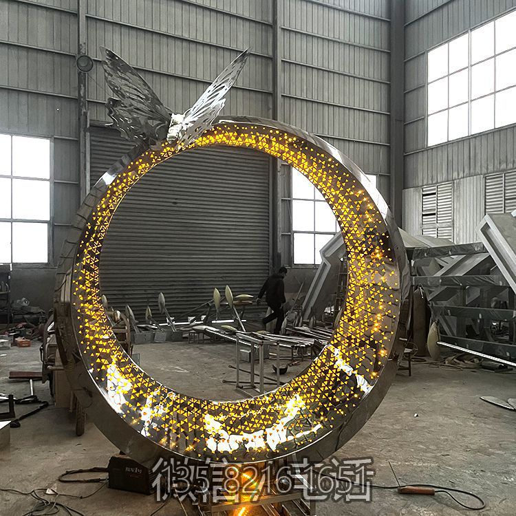 鏤空不銹鋼發(fā)光圓環(huán)景觀雕塑 鏤空不銹鋼發(fā)光圓環(huán)景觀雕塑