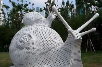 公園廣場(chǎng)大型小動(dòng)物景觀裝飾擺件不銹鋼鏤空蝸牛雕塑