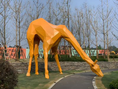園林戶外大型玻璃鋼動(dòng)物景觀擺件塊面抽象長頸鹿雕塑