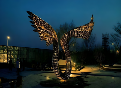 不銹鋼鏤空發光抽象翅膀雕塑