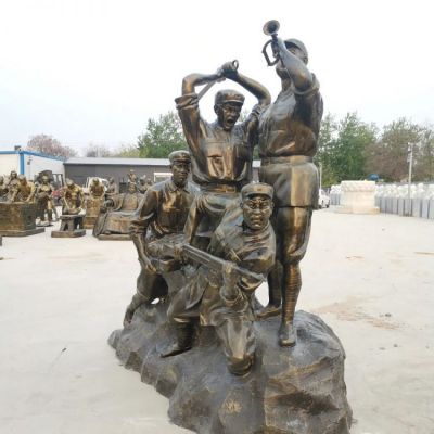 玻璃鋼仿銅沖鋒抗戰(zhàn)人物雕塑