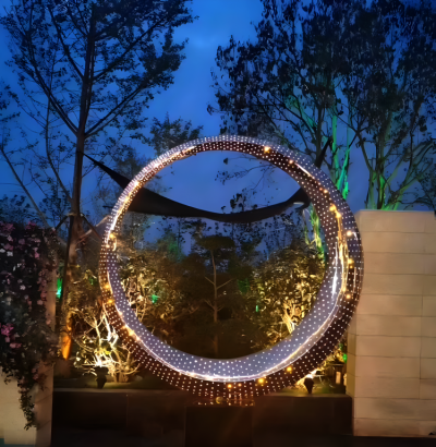 庭院園林鏤空不銹鋼發(fā)光圓環(huán)雕塑